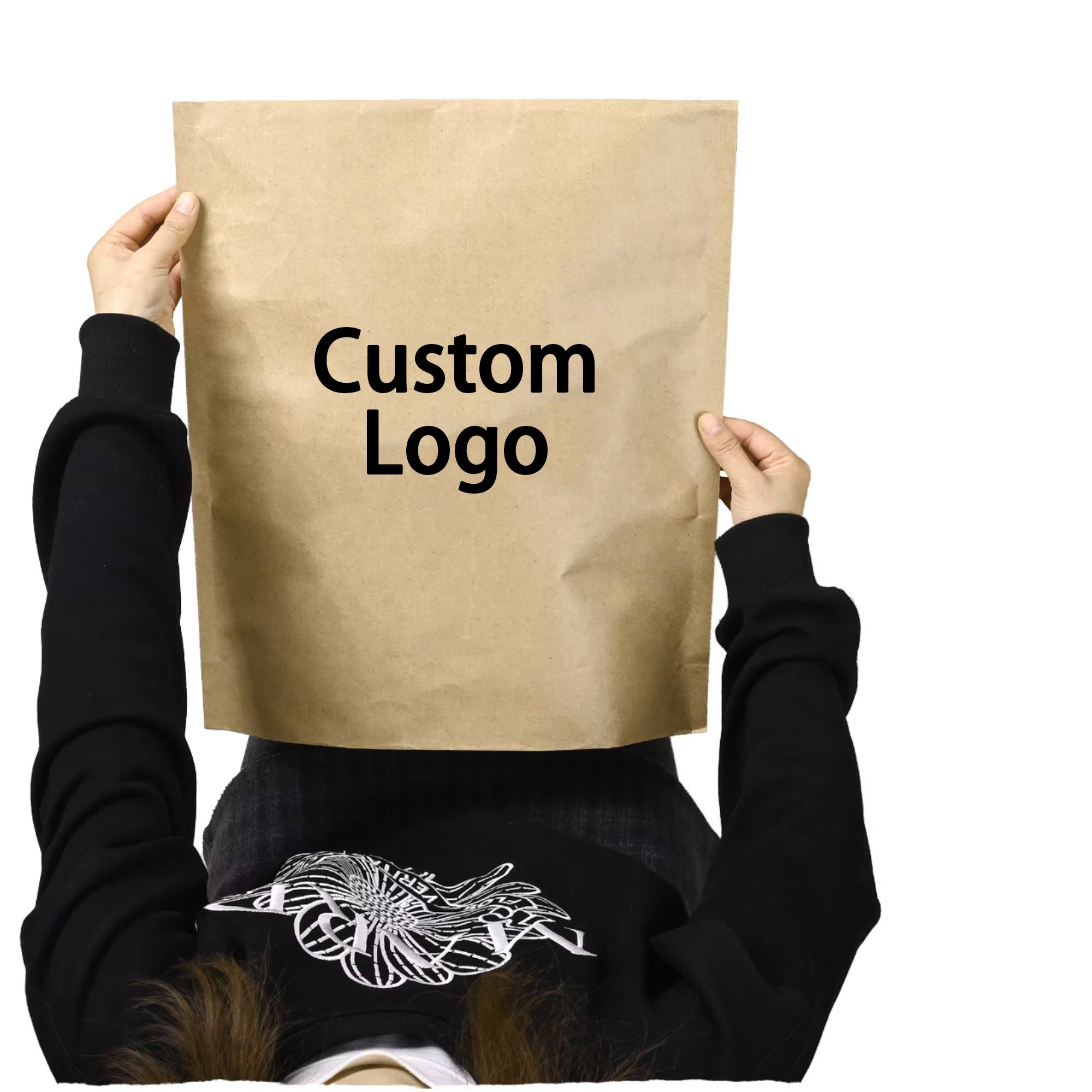 τσάντα ταχυδρομικής από χαρτί κραφτ